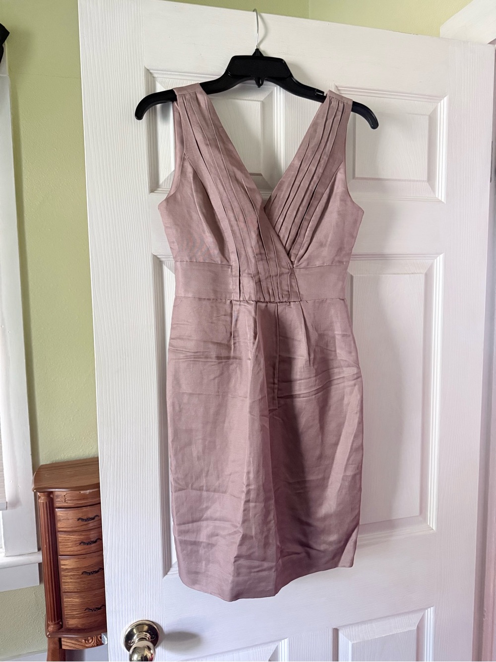 Banana Republic Mauve Pleated V-Neck Midi Dress